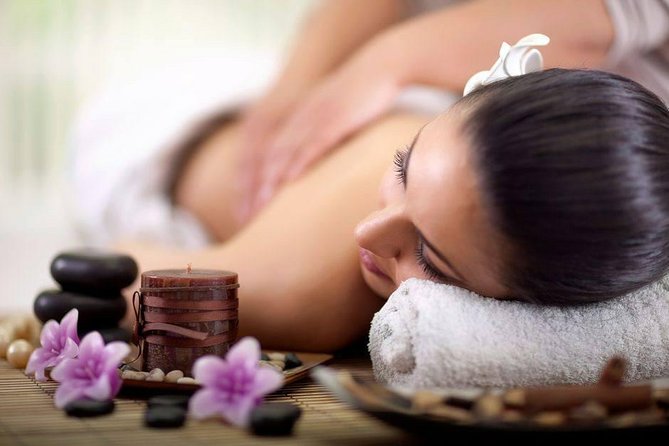 120 minutes Full Body Relaxing Massage + Head Massage + Feet Massage For Couples - Key points at a glance