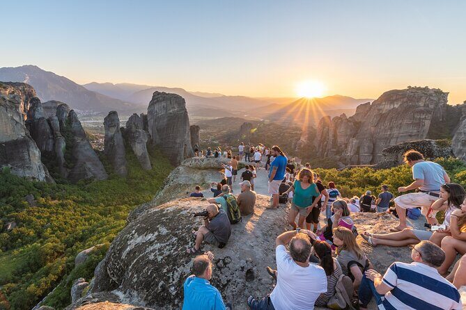 2-Day Delphi and Meteora Tour from Athens - Stop 2 on Day 2: Thermopylae Leonidas, plus an optional icon stop
