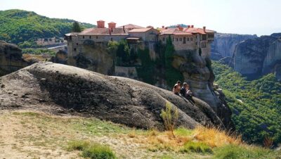2 Day Private Tour of Meteora & Thermopylae From Athens - Arriving in Kalambaka and Kastraki