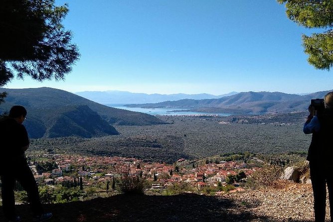 2-Day Private Tour to Delphi & Meteora with Great Lunch included - Overnight near Meteora