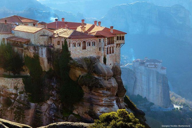 2-days rail trip from Athens to Meteora - Group size, comfort, and guide quality: what to expect in real life
