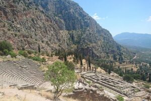 3-Day Classical Greece Tour: Epidaurus, Mycenae, Nafplion, Olympia, Delphi - Mycenae and the Tomb of Agamemnon: royal power in stone and dust