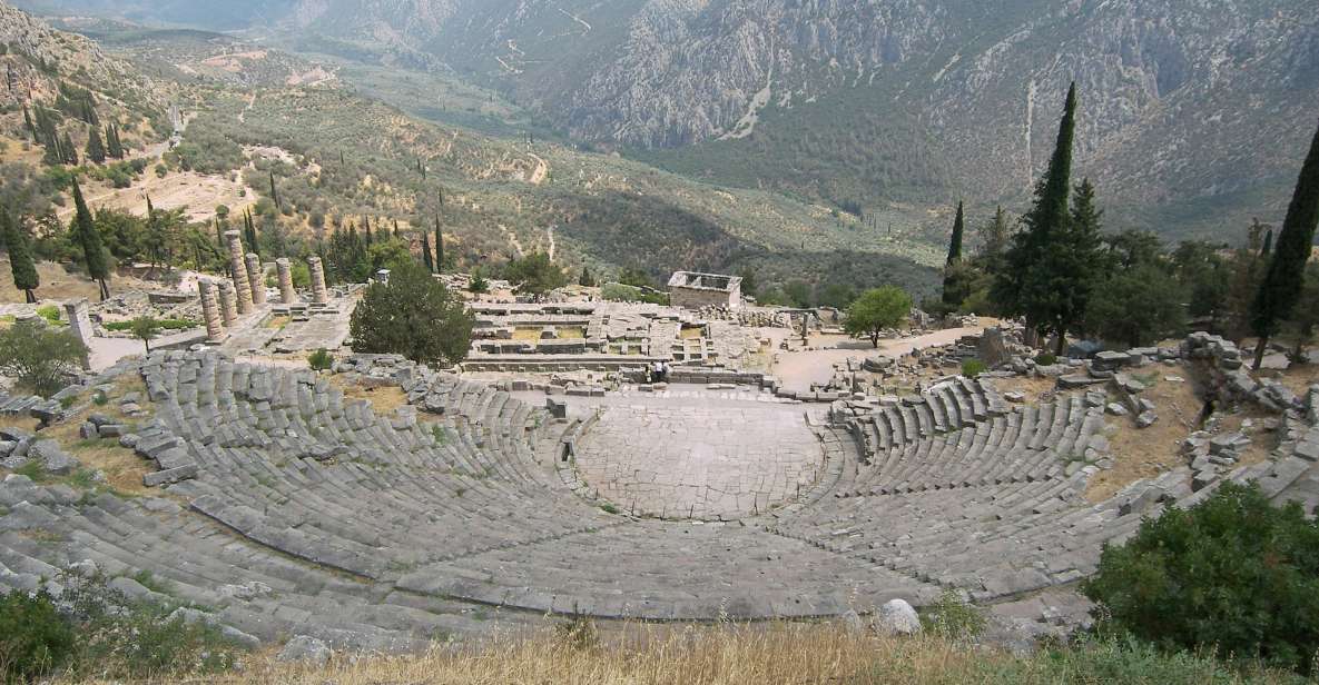 3-day classical Spanish guided tour in Peloponesse & Delphi - What the $506 price really covers