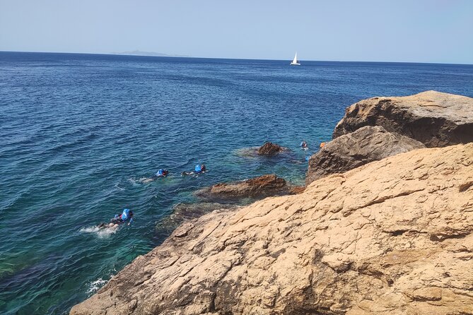 3-Hour Small Group Coasteering in Sounio - Safety gear and what is included
