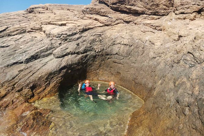 3-Hour Small Group Coasteering in Sounio - Who should book this Sounio adventure?