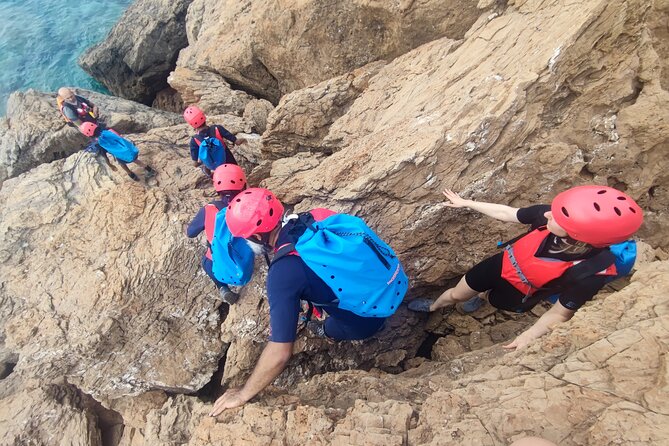 3-Hour Small Group Coasteering in Sounio - What the 3-hour route actually feels like