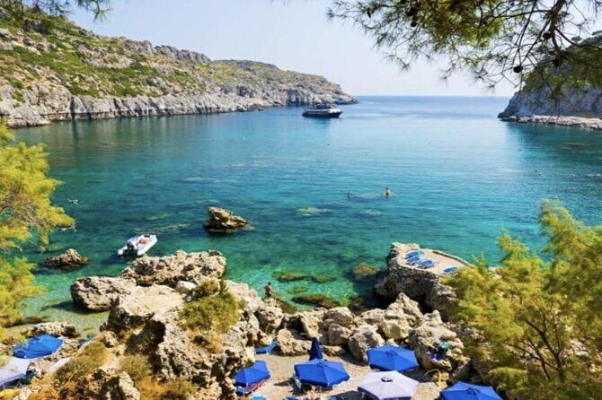 3 Hour Yellow Semi Submarine Swimming Cruise with Drinks Included! - Stop 2: Anthony Quinn Bay for Fish Feeding and Snorkel Gear