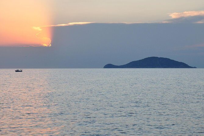 3 hours Neos Marmaras: Day or Sunset Sailing Tour Coves & Islands - The Kelyfos Island Stop: A Simple Hour With Island Views