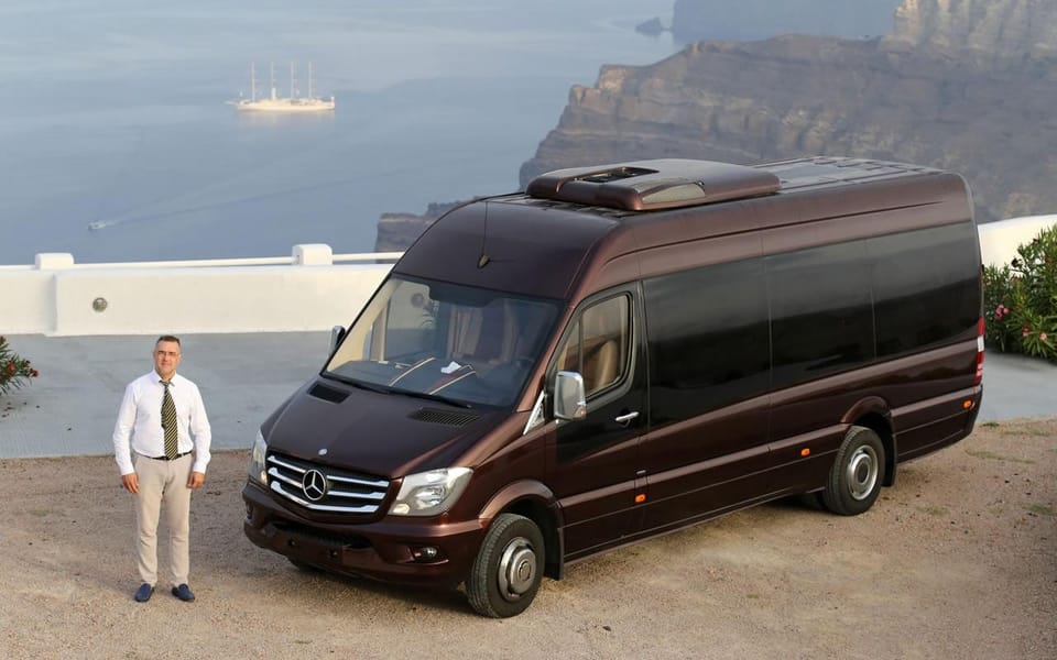 3 hours Panoramic Tour to Oia - Pickup details matter more than they first appear