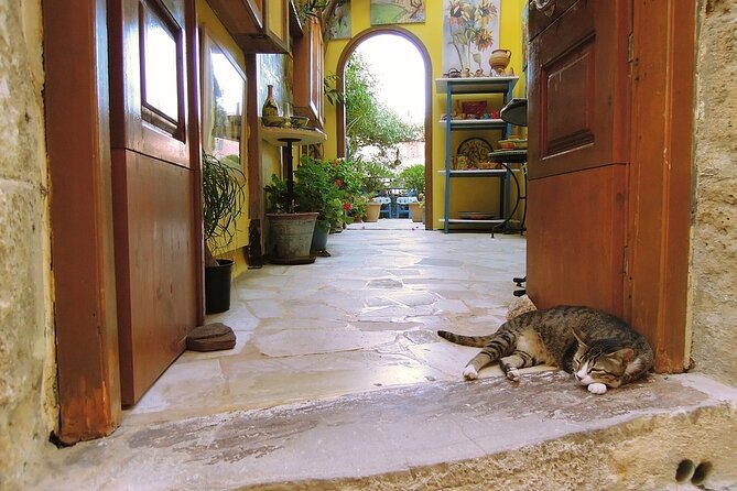 4 Day Private Tour, Crete, Santorini, Mykonos, Delos from Athens - Who gets the best value from this itinerary