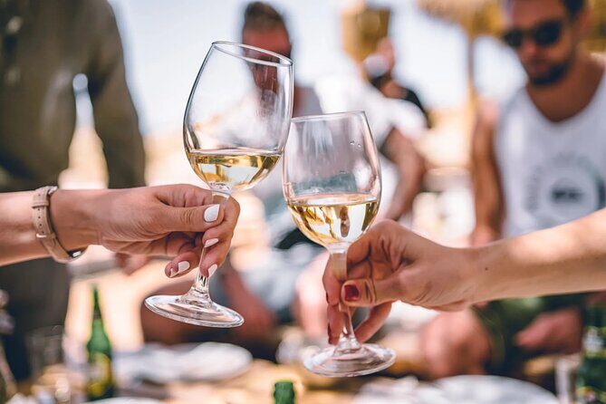 4 Days- Party&Beach Hotspots Tour in Mykonos incl. Hotel/Transfer - Day 2: Paraga beach calm, Kalua beds and champagne, then Scorpios with a dress code