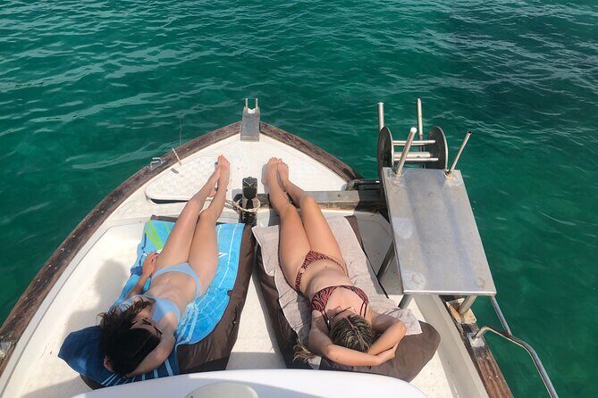 4-Hour Private Boat Tour in Corfu - Corfu sights by boat: Old Fortress views, Garitsa Bay, and the Mon Repos area