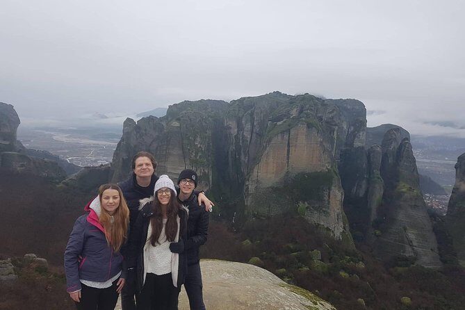 4-hours Monasteries Tour - What you learn on the rocks (and how guides handle bad weather)