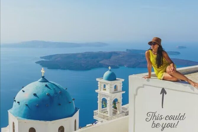 4 hrs PRIVATE island tour and photos, Oia and Blue domes - Firostefani’s iconic blue dome church and the volcano story