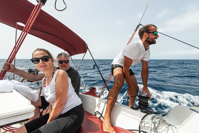 5,5 hours Private Sailing Trips from Heraklion to Island of Dia - The Crew’s Role During the Day