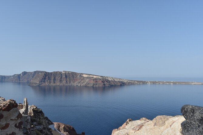 5 Day Tour in Delphi, Meteora, Santorini, Mykonos and Delos - Lodging, meals, and group arrangements