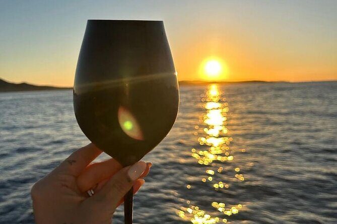 6 Hour Private Cruise in Mykonos with Food and Drinks - Should you book this 6-hour private cruise in Mykonos?