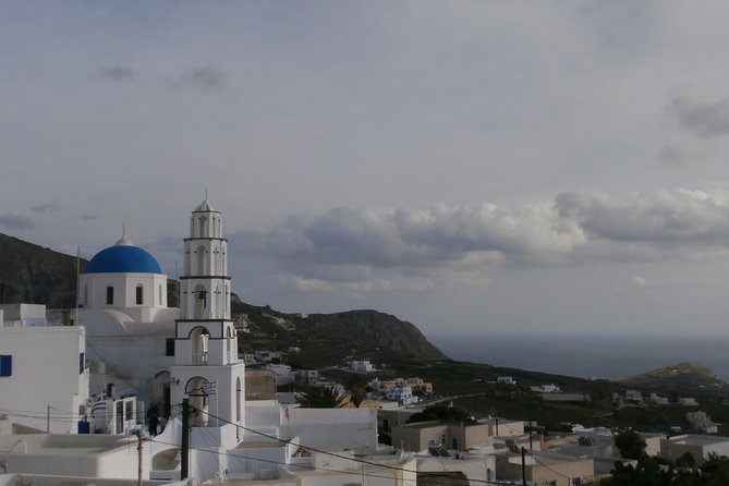 6 hours Private Full Santorini Highlights - Oia’s Main Street: the famous Santorini view