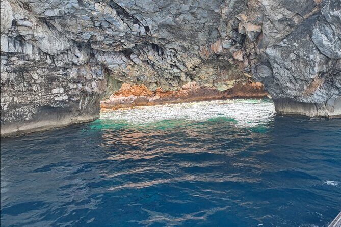 A Boat Trip to the Pirate Caves - Where you start: Eurodivers Paros Pounda and a 3.5-hour rhythm