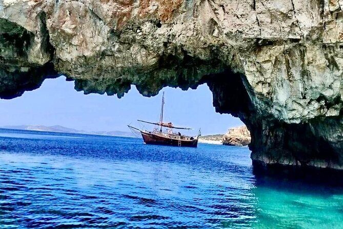 A Boat Trip to the Pirate Caves - Snorkel gear and the small safety details that matter