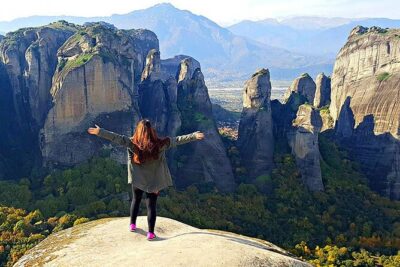 A unique day private tour to Meteora Monasteries from Athens - The Athens departure and the long ride through Thessaly