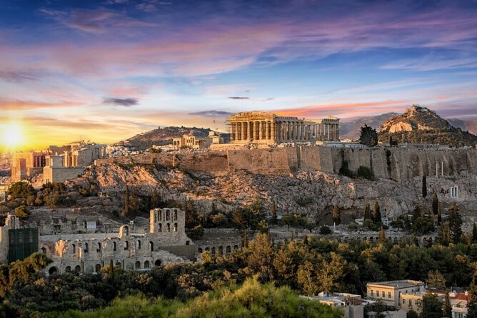 Acropolis and Athens Sightseeing half day Spanish guided tour - Hadrian’s Arch and the Roman chapter of Athens
