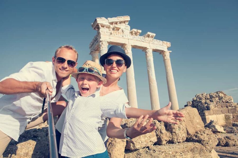 Acropolis and Parthenon: Guided Tour in Italian with Skip-the-Line Ticket - Entering the Acropolis without losing your day