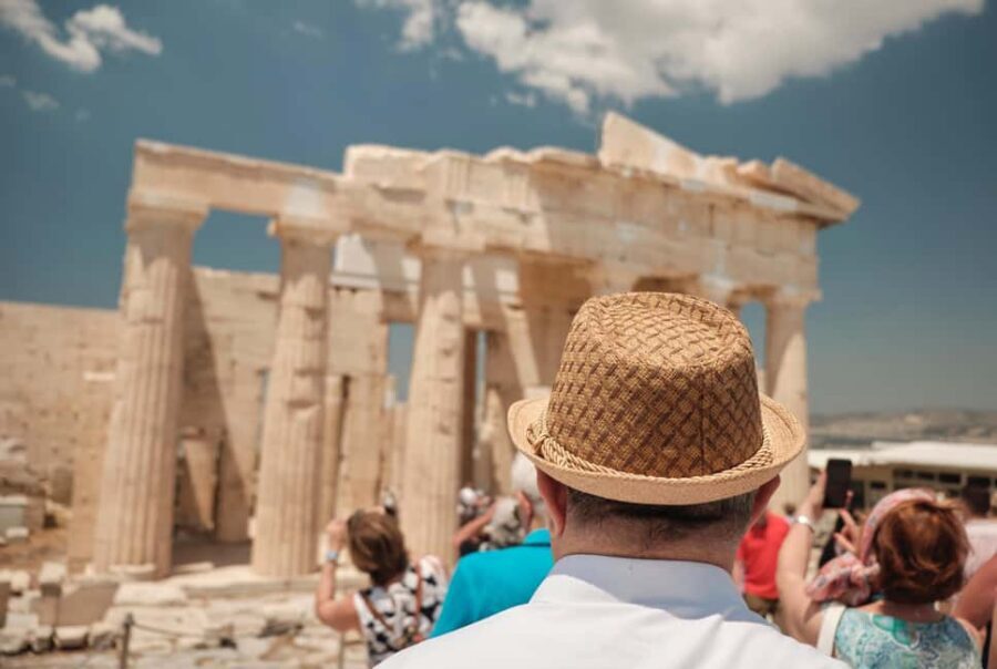 Acropolis and Parthenon: Guided Tour in Italian with Skip-the-Line Ticket - The Parthenon photo stop: plan your 20 minutes