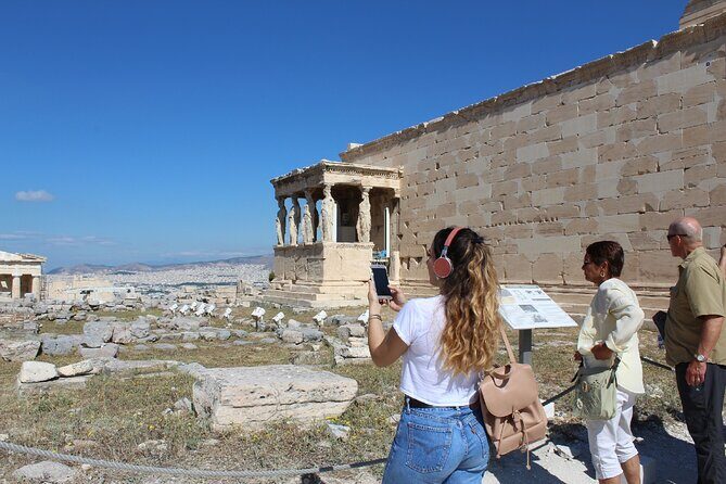 Acropolis Hill & Acropolis Museum E-Tickets with 3 Audio Guides - Staying oriented: offline map help when crowds blur directions