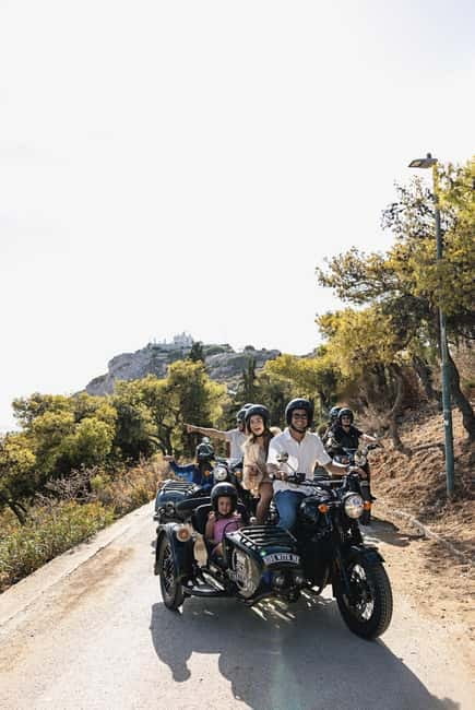 Acropolis & Lycabettus: Discover Hidden Gems of Athens - Meeting at Panellinion Parking Vintage Café
