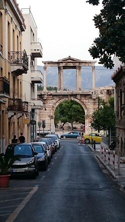 Acropolis monuments, Parthenon and Plaka, Monastiraki walking tour - The snack stop and the real pacing of 3.5 hours