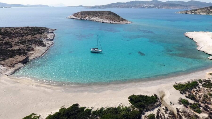 Adamantas: Full-Day Milos & Poliegos Boat Tour with Meals - Poliegos and Gerakas: sand-between-toes time, not just photos