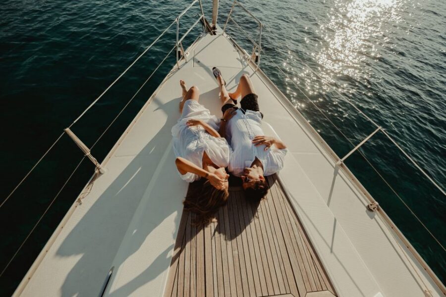 Agios Nikolaos: Mirabello Bay Sailing Cruise with Meal - The return to Agios Nikolaos: easy wind-down and fresh air