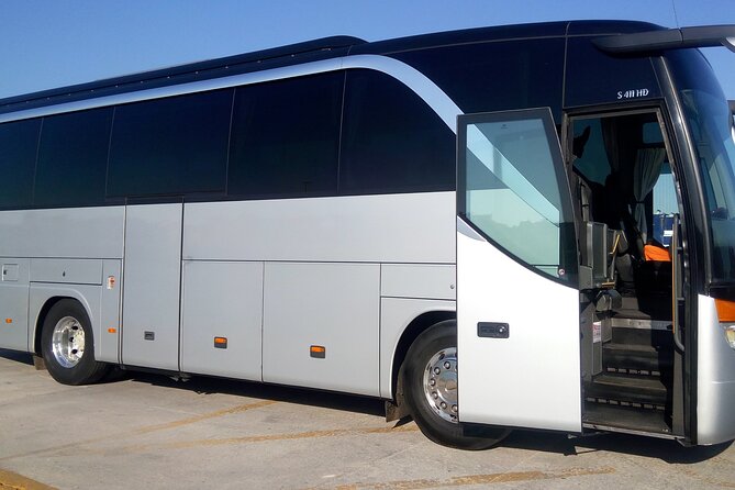 AIRPORT TRANSFER to/from hotel (up 14 in a luxurious Minibus ) - Service quality and the mixed record
