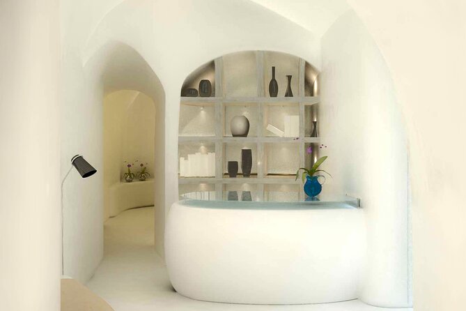 Akrotiri: Couples Massage & Pool Day Access - Choosing Between Relaxation and Deep Tissue