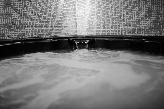 Akrotiri: Singles' Aromatherapy Massages - Male and female therapist requests