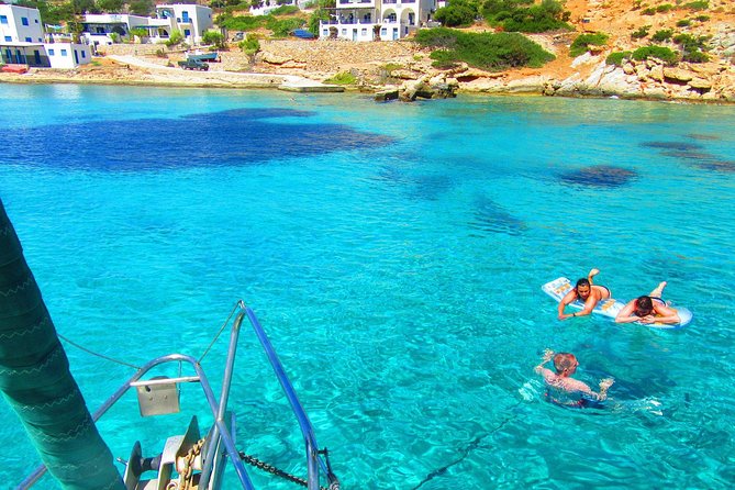 All inclusive day sailing tour from Naxos to the small cyclades - Swimming in clear Aegean water