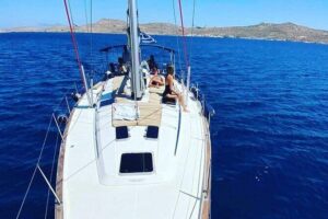 All inclusive Delos & Rhenia Islands tour up to 12 pax (free transportation) - Tourlos to the sailboat: the smooth start you want on a busy island