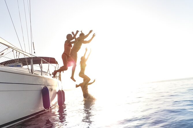 All inclusive Private Cruise: Delos &Rhenia island-free transport - The afternoon option adds a sunset finish