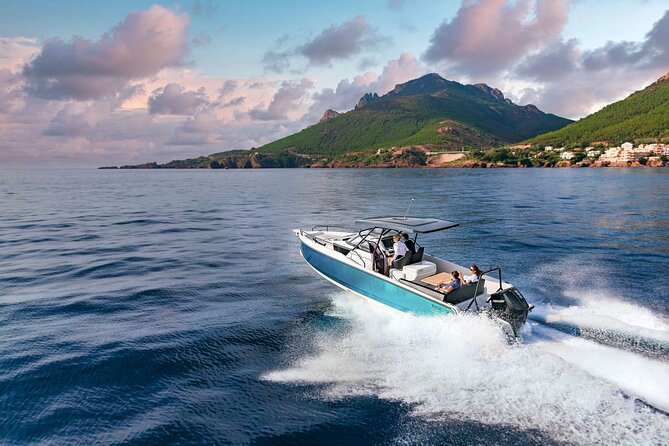 All inclusive VIP Zakynthos Boat Tour to Shipwreck & Blue Caves - Xigia Beach and the sulphur-rich water