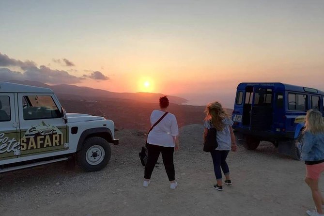 Amazing Sunset Jeep Safari Route with Dinner - From Heraklion resorts into the Cretan countryside