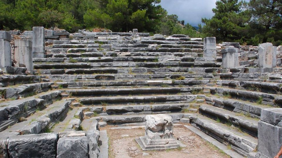 Ancient Agora: E-Ticket w/Treasure Hunt Tour on your phone - The family reward is useful, but keep expectations realistic