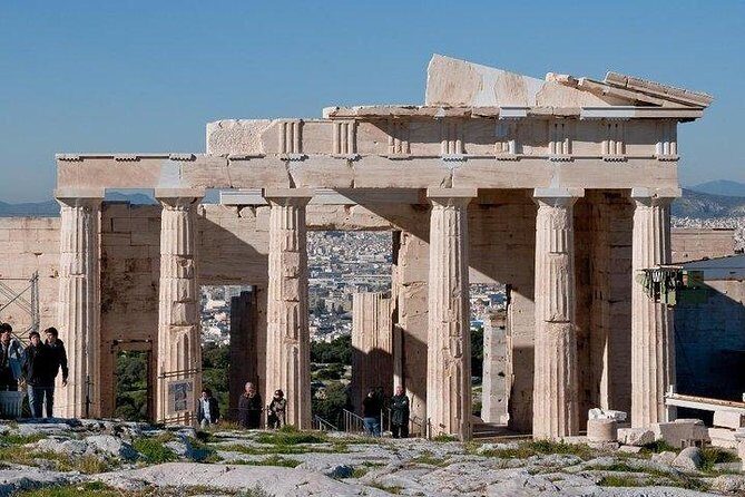 Ancient Athens tour: Acropolis, Parthenon and Acropolis Museum - Comfort tips: heat, footing, and hearing your guide