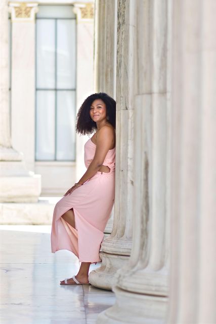 Ancient Greece Photoshoot - Marble columns instead of ordinary holiday snapshots