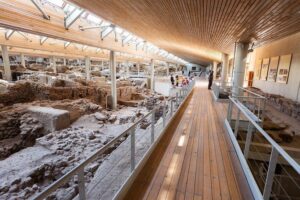 Archaeological Bus Tour To Akrotiri Excavations & Red Beach - Pickup timing and how to actually catch the bus