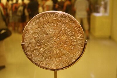 Archaeological Museum of Heraklion Tour - The guide makes the museum easier to read