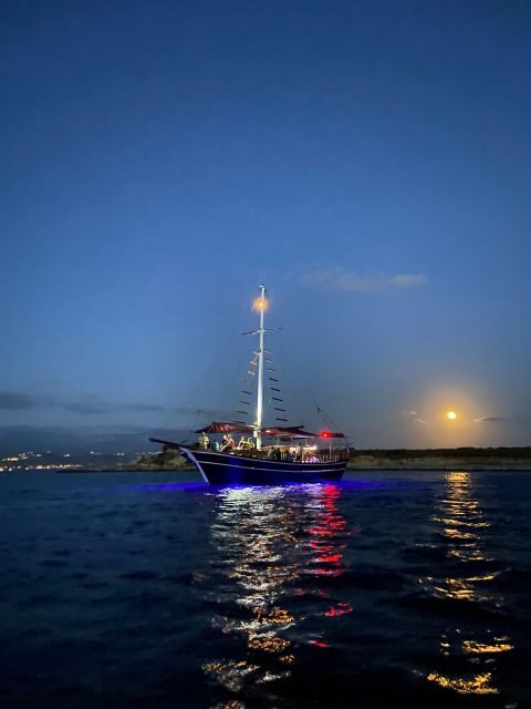 Argostoli: Sunset Cruise with Swim Stops, Dinner, and Wine - The crew and music: why this is more than scenery