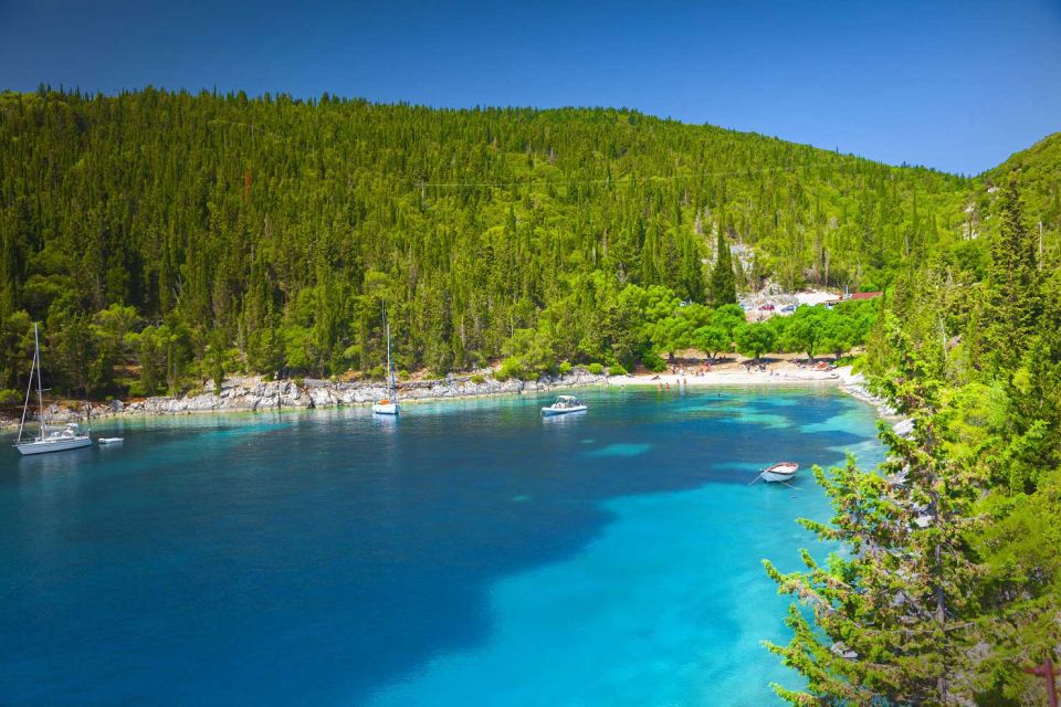 Argostolio: Melissani Lake, Myrtos Beach, and Fiscardo Tour - Fiscardo, boats and colorful harbor streets