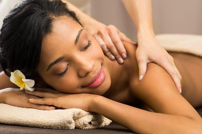 Aroma Massage - Enjoy a complete Spa experience from the comfort of your room - Choosing between five massage styles