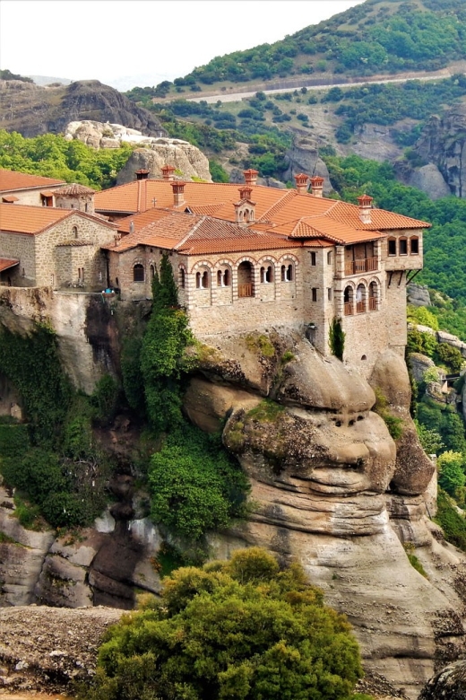 Athens: 2-Day Meteora Tour in Spanish with Guide & Hotel - Key points to know before booking